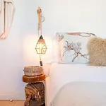 Guestready - Charming With Terrace * Lisbon